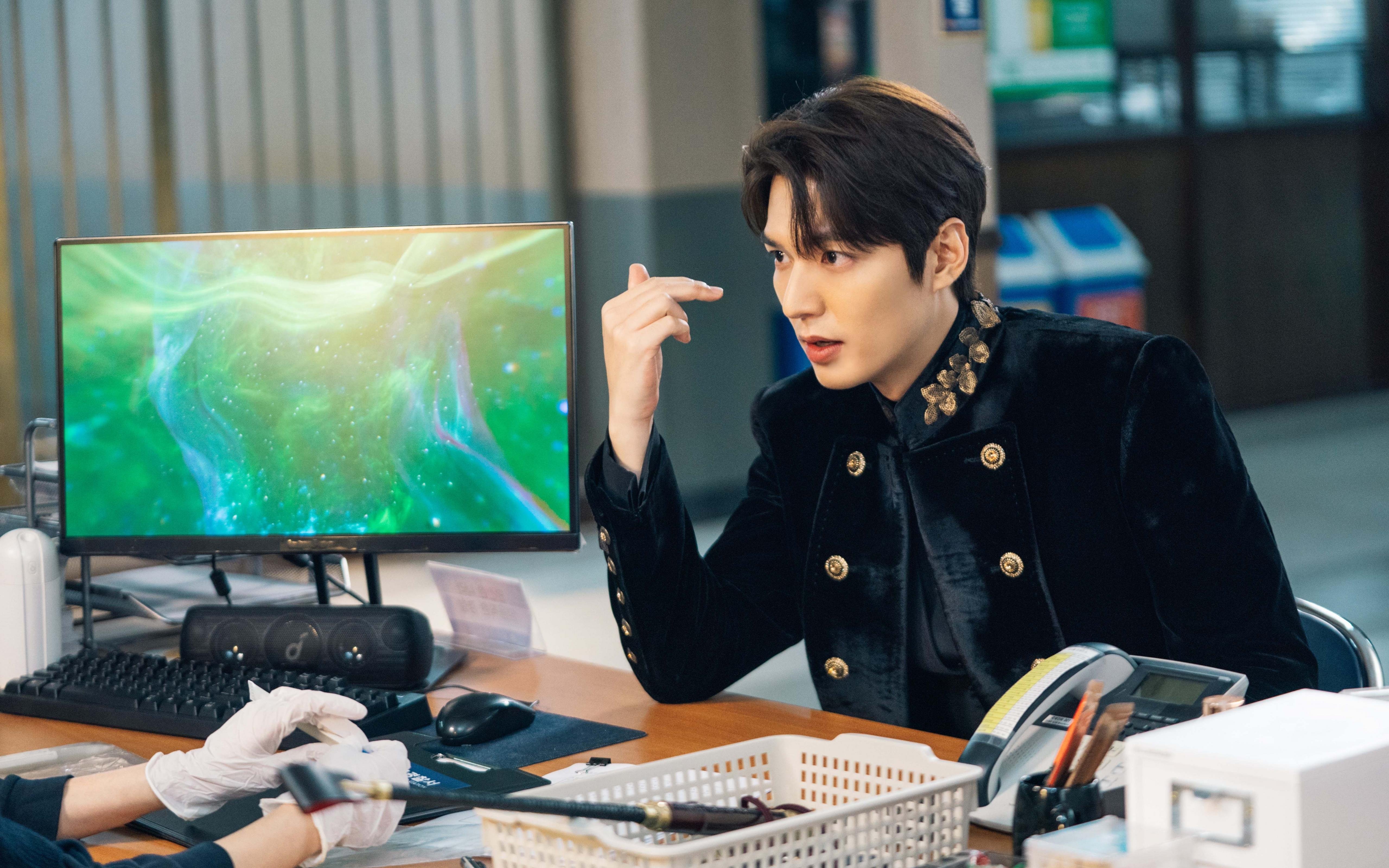 开云体育-球场作证，当萨拉赫的星光与国际米兰的铁蹄一同碾过切尔西