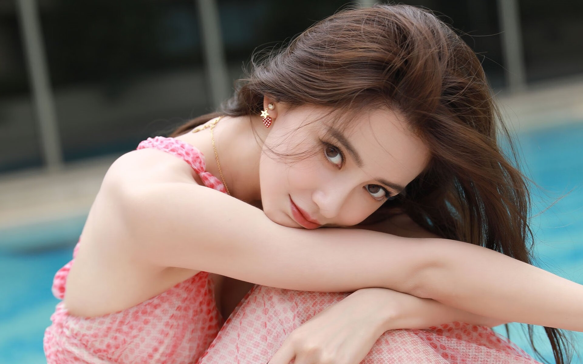 双重战场，德甲争冠的隐形变数与瑞士的洪都拉斯远征